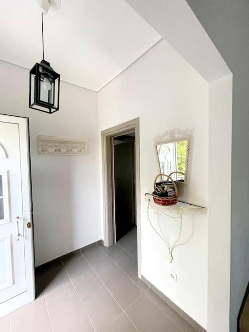 20' From The Airport,20' From The Center Of Athens Apartamento Exterior foto