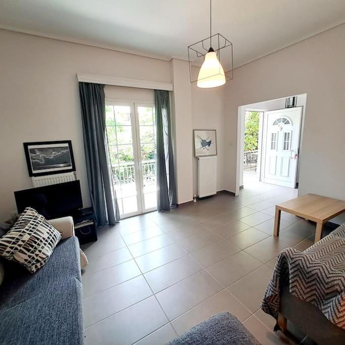20' From The Airport,20' From The Center Of Athens Apartamento Exterior foto