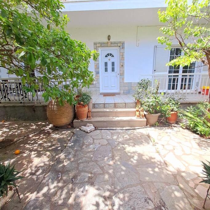 20' From The Airport,20' From The Center Of Athens Apartamento Exterior foto